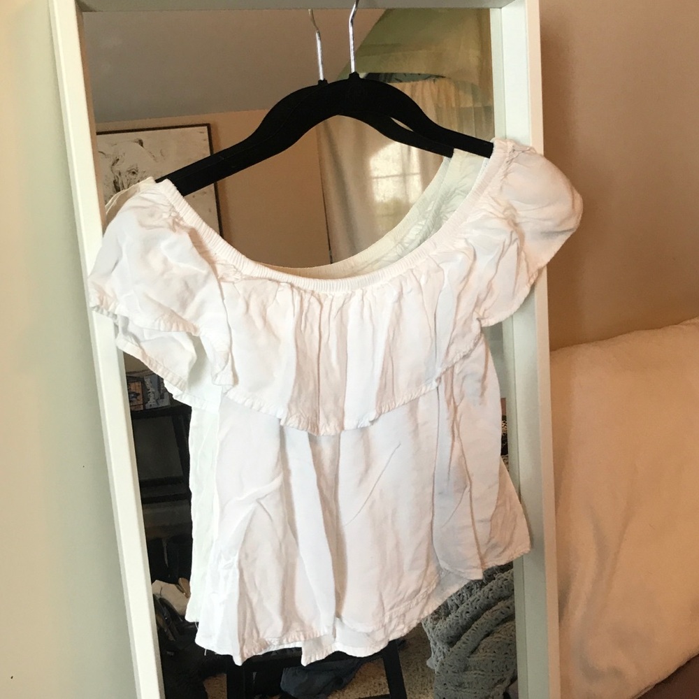 White crop top